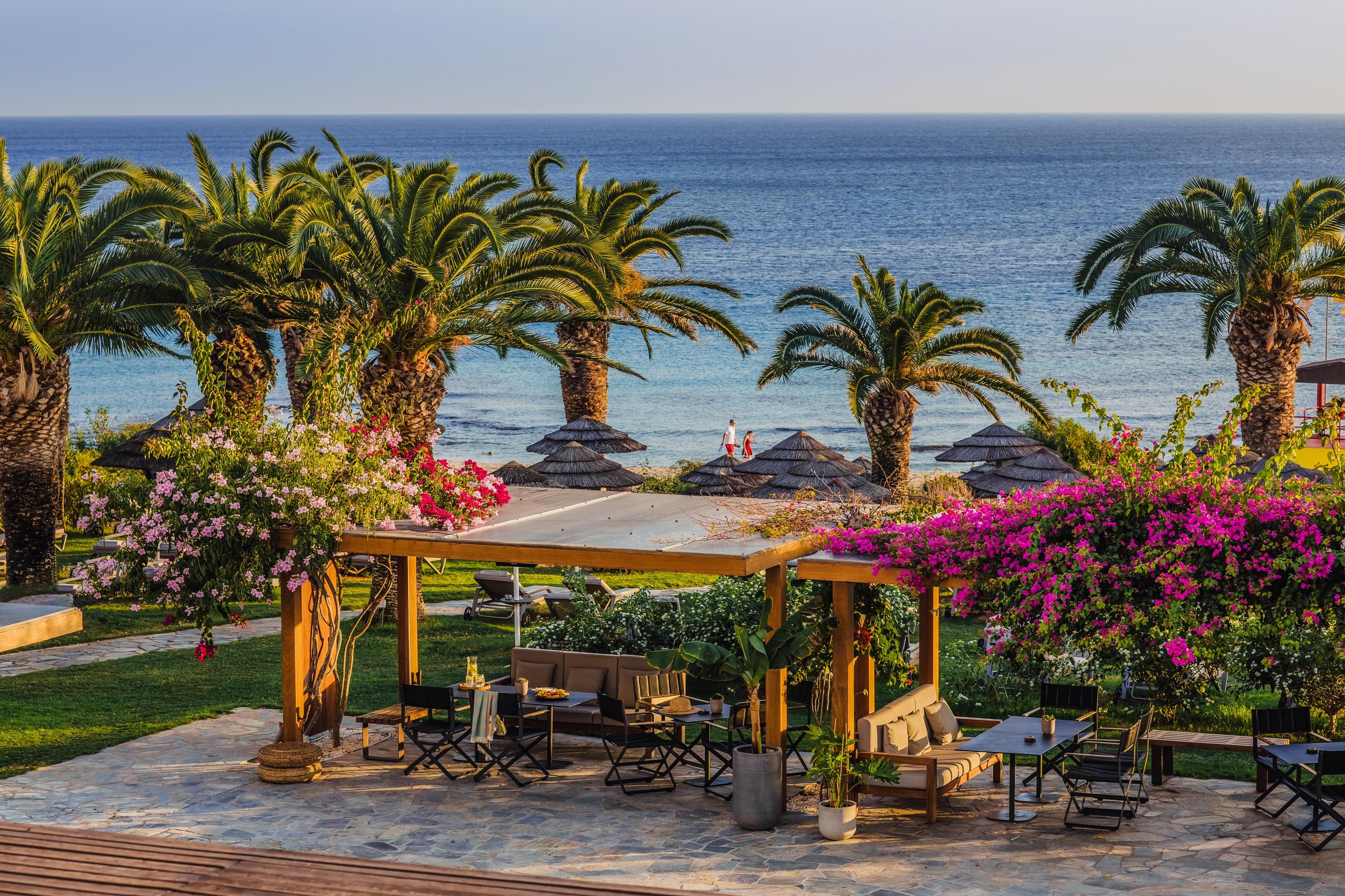 Alion Beach Hotel - איה נאפה - מסעדה