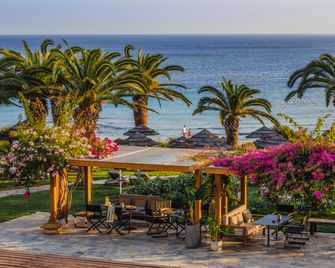 Alion Beach Hotel - איה נאפה - מסעדה