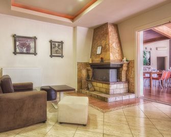 Tselikas Hotel - Козані - Зручності