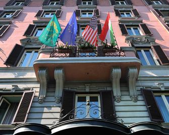 Mecenate Palace - Rome - Building