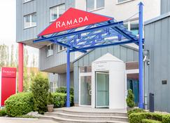 Ramada by Wyndham Bottrop - Bottrop - Building