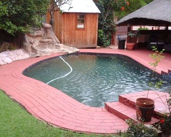 Ethen Guesthouse - Polokwane - Pool