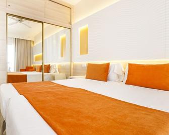 Globales Almirante Farragut - Ciutadella de Menorca - Bedroom