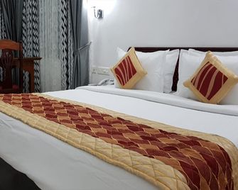 Hotel Surya, - Nedumangād - Bedroom