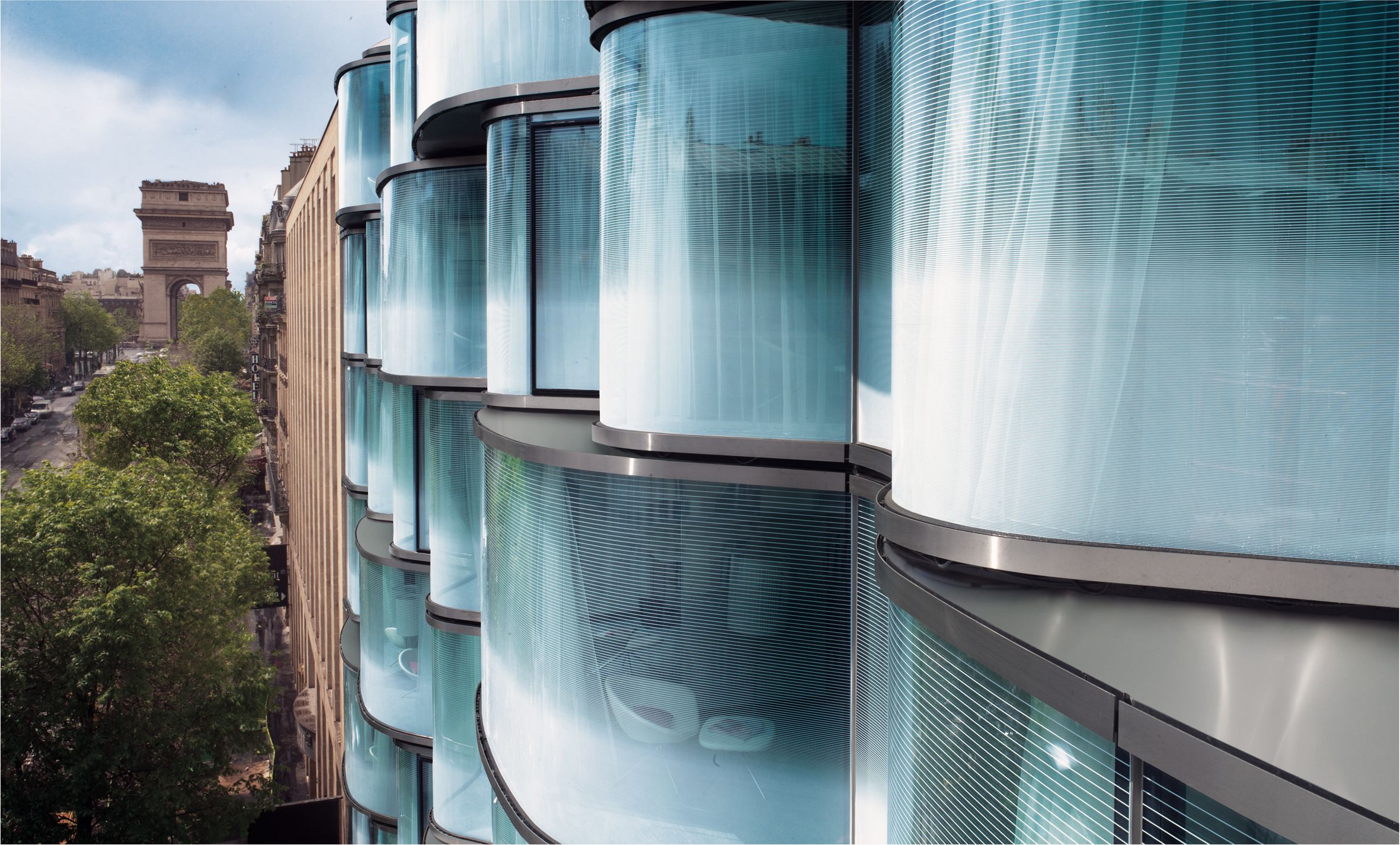 Renaissance Paris Arc de Triomphe Hotel - París - Edificio