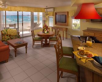The Atrium Beach Resort and Spa Sint Marteen Ascend Hotel Collection - Simpson Bay - Living room