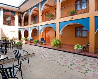 Hotel Los Arcos - Estelí - Vista del exterior