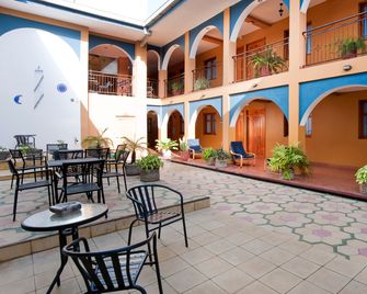 Hotel Los Arcos - Estelí - Vista del exterior