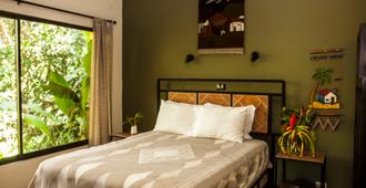 Pura Vida Hotel - Alajuela - Schlafzimmer