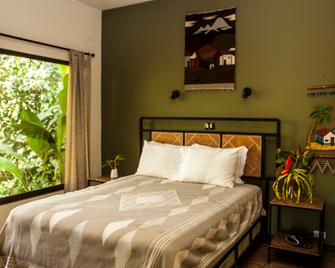 Pura Vida Hotel - Alajuela - Yatak Odası