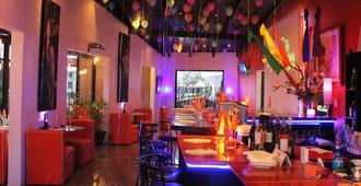 Colours Oasis Resort Lgtbiq Plus Property - San José