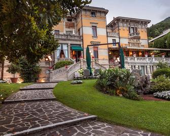 Hotel Laurin - Saló - Edificio