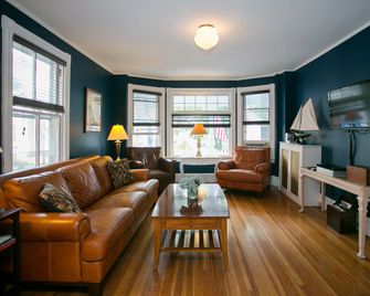 Chart House Inn - Newport - Lounge