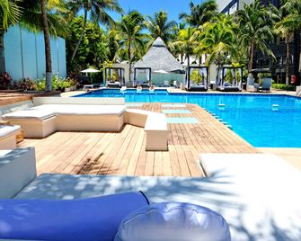 Oh! Cancun - The Urban Oasis & beach Club - קנקון - בריכה