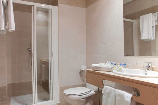 Hotel Infantas De León - León - Phòng tắm