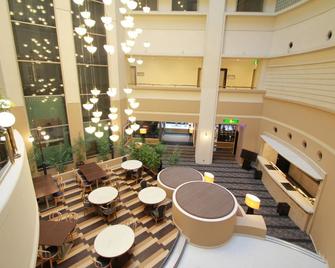 Apa Hotel Fukuoka Watanabedori Ekimae Excellent - Fukuoka - Lobby