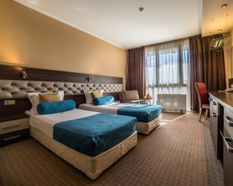 Business Hotel Plovdiv - Central Location - פלובדיב - חדר שינה