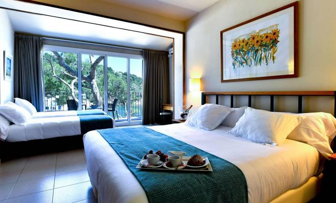 Hotel Hostalillo Tamariu Ab 54 Hotels In Palafrugell Kayak