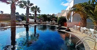 馬諾斯別墅酒店 - 聖托里尼 - 卡特瑞杜斯 - 游泳池