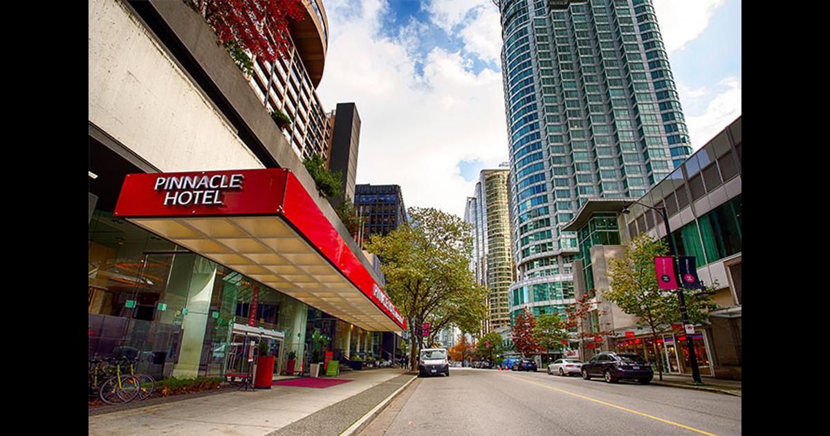 Pinnacle Hotel Harbourfront from £116. Vancouver Hotels - KAYAK