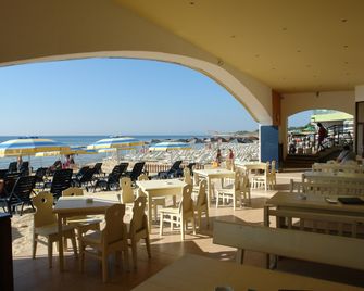 Mirage Hotel - נסבאר - מסעדה
