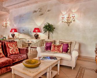 Quinta Jacintina - My Secret Garden Hotel - Almancil - Wohnzimmer