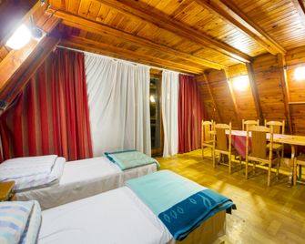Nowa Wawrzkowizna - Rząsawa - Habitación