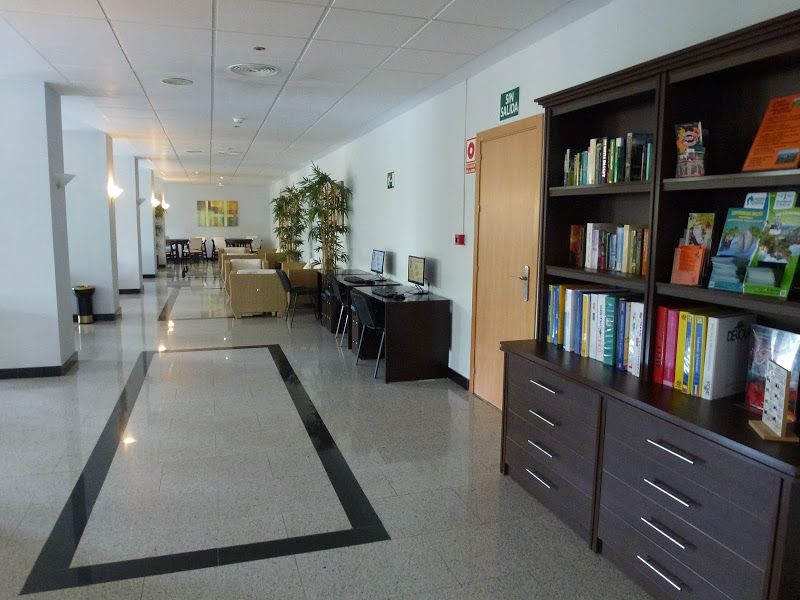 글로발레스 로스 파토스 파크 - 베날마데나 - 로비