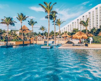 إيبيروستار سيليكشن كانكون - بسعامشامل جميع الخدمات - كانكون - حوض السباحة