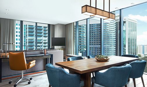 East, Miami - Miami - Spisesal