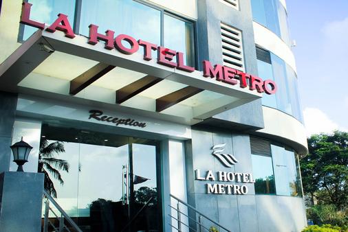 La Hotel Metro - Mumbai - Building