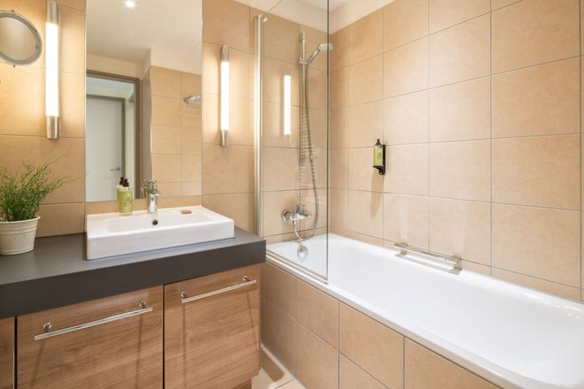 Citadines Arnulfpark Munich - Munich - Bathroom