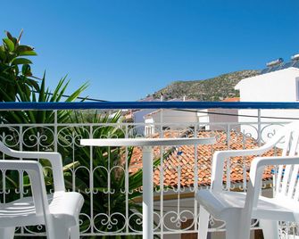 Hotel Mariona - Pythagorio - Balkong
