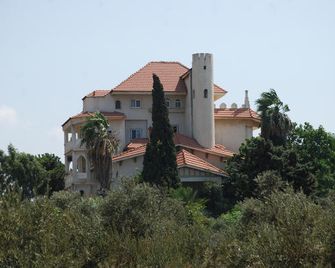 Le Château des Oliviers - Trípoli - Edificio