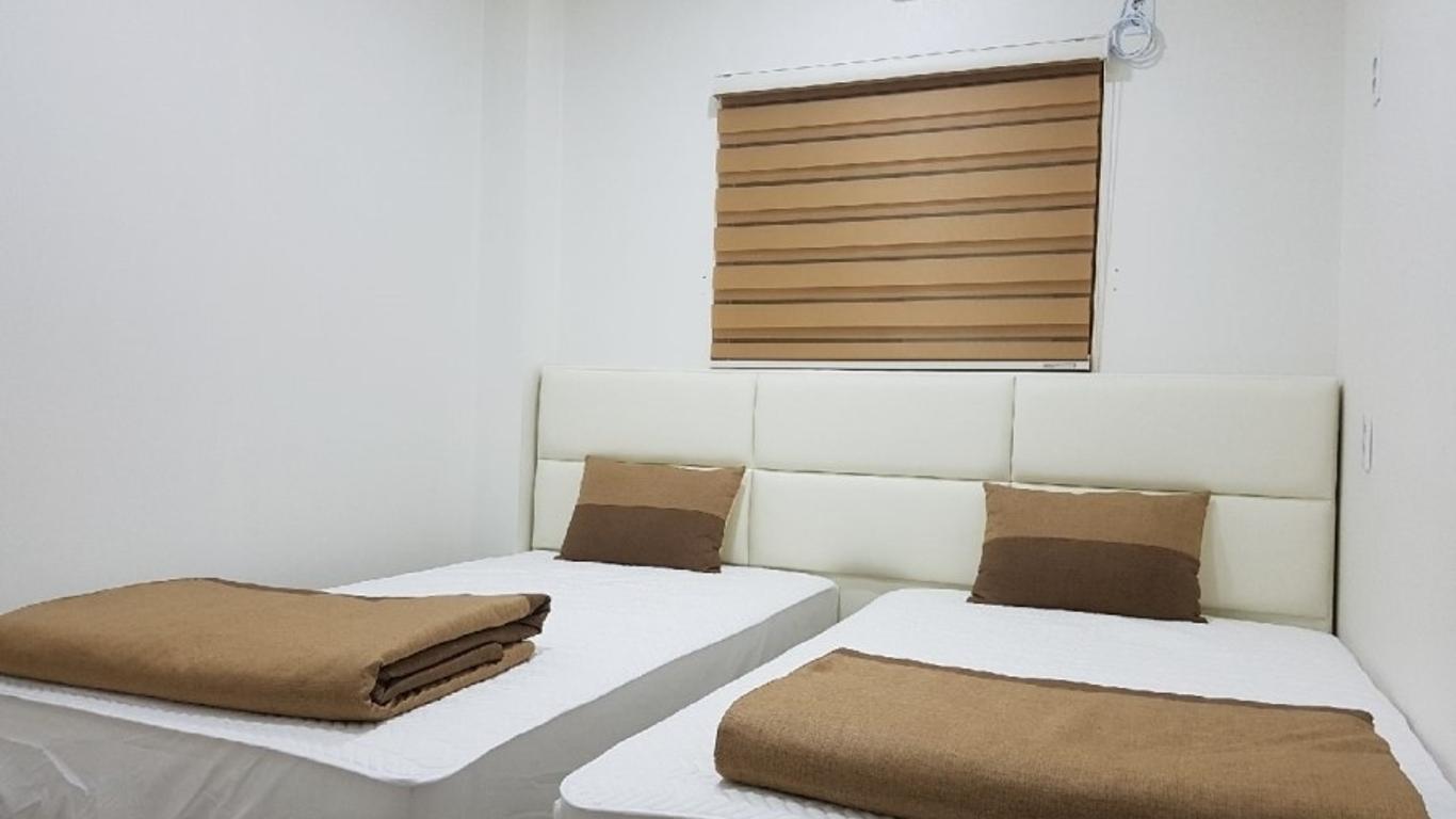 جاننيونج ذا سويمبيو جيست هاوس