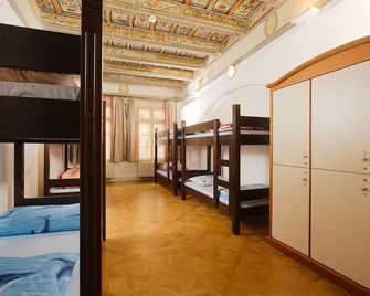 Hostel Santini Prague - Prague - Bedroom