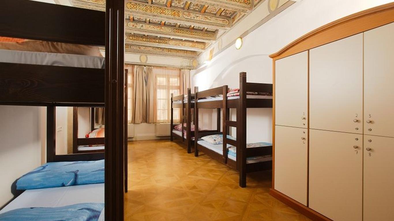 Hostel Santini Prague