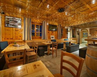 Hotel San Giovanni - ליביניו - בר