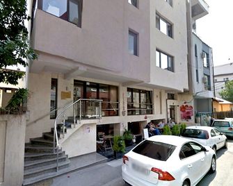 Azza Aparthotel - Bucharest - Building
