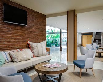 Alegria Maripins - מאלגראט דה מאר - סלון