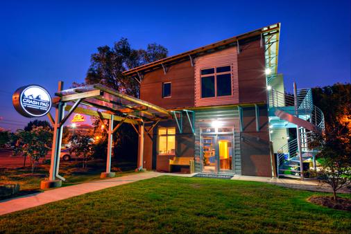 The Crash Pad - An Uncommon Hostel - Chattanooga - Κτίριο