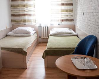 Hotel Wysoka Brama - Olsztyn (Warminsko-Mazurskie) - חדר שינה