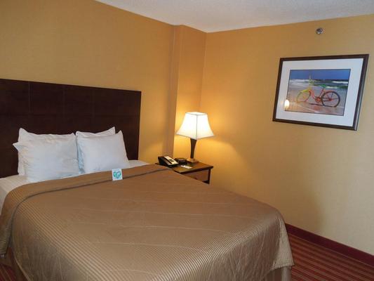 Comfort Inn Suites Virginia Beach Oceanfront 109 2 5 3
