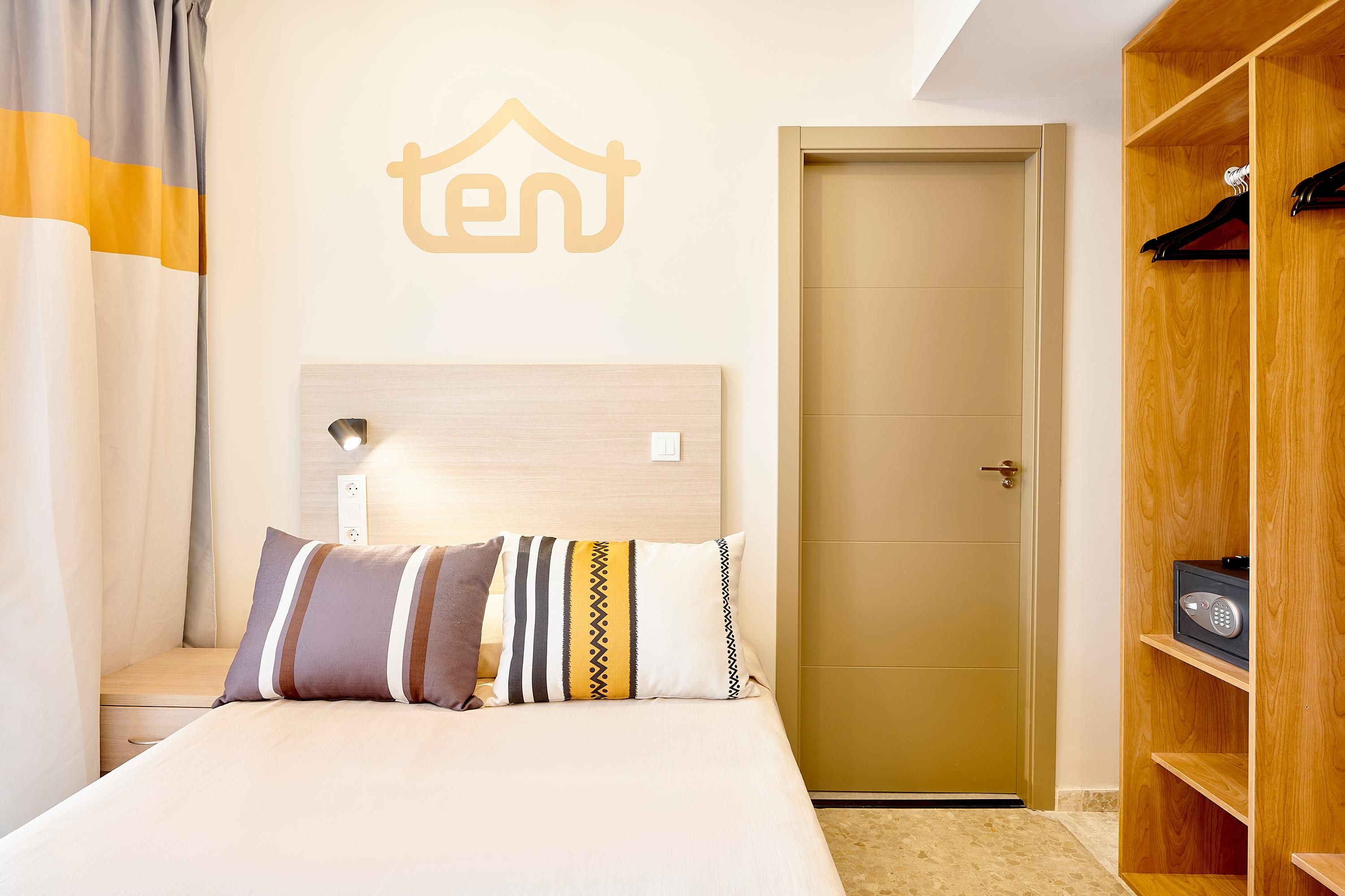 tent Torremolinos from $54. Torremolinos Hotel Deals & Reviews - KAYAK