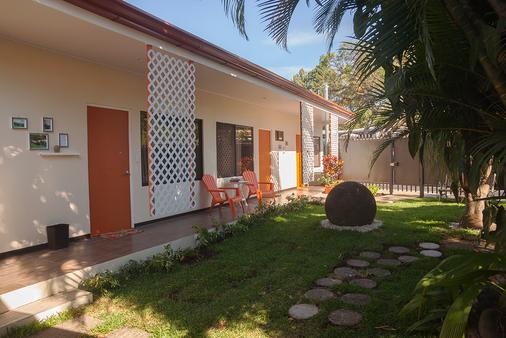 Terida Airport B&B - Alajuela - Building