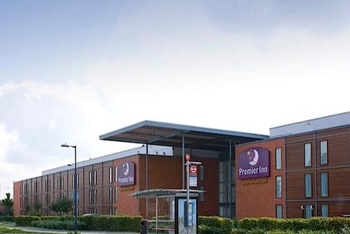 Premier Inn London Heathrow Airport - Bath Road - Hounslow - Building