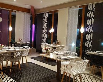Logis Hotel Restaurant Le Jardin Délice - Saint-Victor - Ristorante