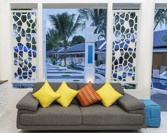 Tuana Hotels Brook Pool Access - Chalong - Lobby