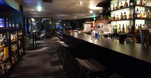 Cross Hotel Osaka - Osaka - Bar