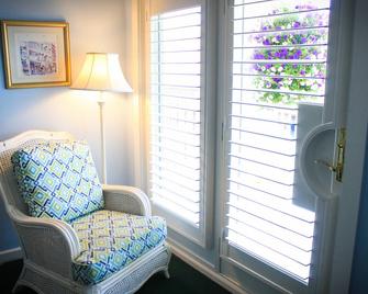 The Lilac Tree Suites & Spa - Mackinac Island - Вітальня